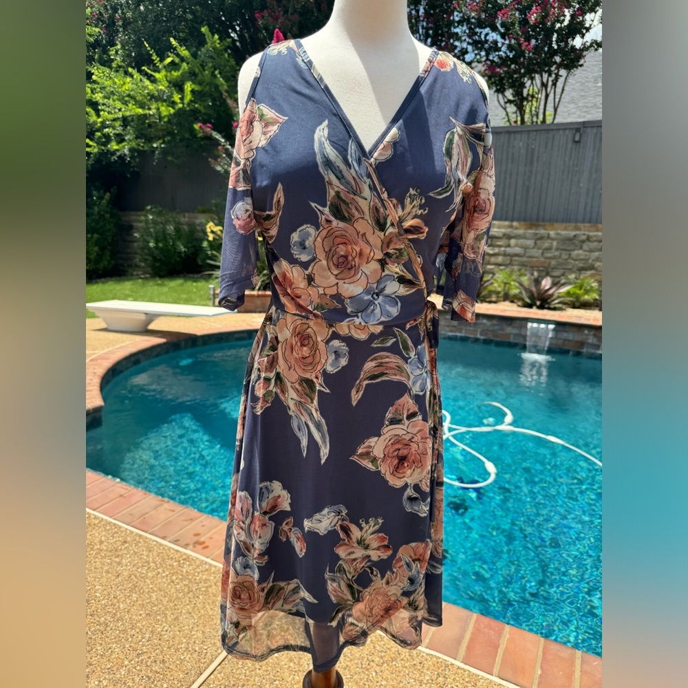 Cold shoulder Printed mesh wrap dress